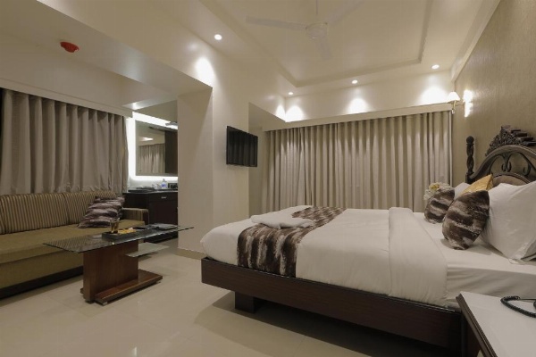 Hotel Ariana Residency image 12
