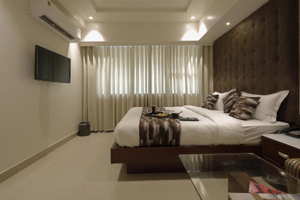 Hotel Ariana Residency image 3